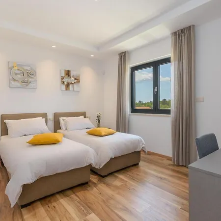 Vitis Vitae * Peresiji